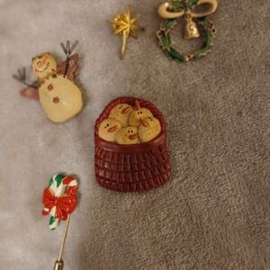 Snowman Basket, Snowman, Candy Canes, Star Of David And Wreath Pins
